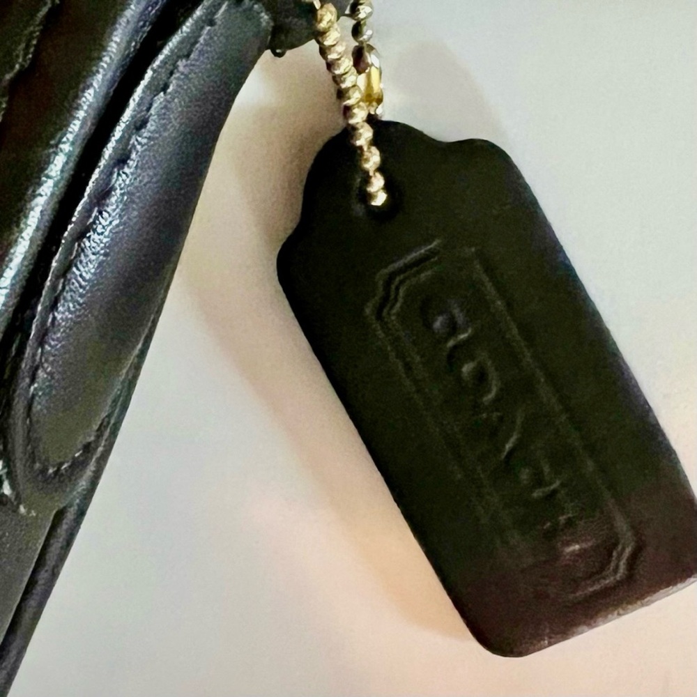 Vintage Coach Black Leather Crossbody Bag - Picture 9 of 10